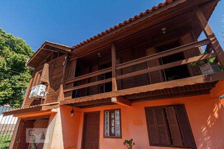 Casa à venda com 107m², 4 quartos e 1 vaga Casa à venda com 107m², 4 quartos e 1 vagaVaranda