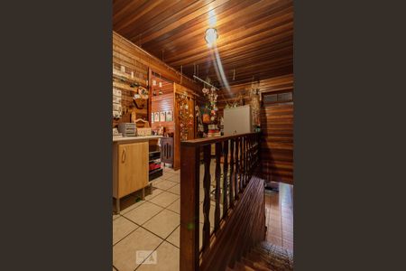 Casa à venda com 107m², 4 quartos e 1 vaga Casa à venda com 107m², 4 quartos e 1 vagaEscadas