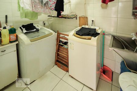 Casa de condomínio à venda com 204m², 6 quartos e 1 vaga Casa de condomínio à venda com 204m², 6 quartos e 1 vagaÁrea de Serviço