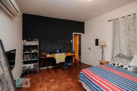 Casa de condomínio à venda com 204m², 6 quartos e 1 vaga Casa de condomínio à venda com 204m², 6 quartos e 1 vagaQuarto 6
