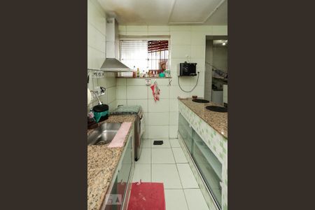 Casa de condomínio à venda com 204m², 6 quartos e 1 vaga Casa de condomínio à venda com 204m², 6 quartos e 1 vagaCozinha