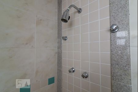 Casa à venda com 273m², 3 quartos e 1 vaga Casa à venda com 273m², 3 quartos e 1 vagaBanheiro da Suíte