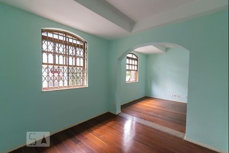 Casa à venda com 273m², 3 quartos e 1 vaga Casa à venda com 273m², 3 quartos e 1 vagaQuarto 1