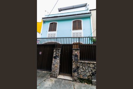 Casa à venda com 273m², 3 quartos e 1 vaga Casa à venda com 273m², 3 quartos e 1 vagaFachada