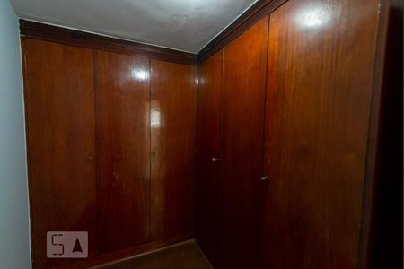 Casa à venda com 273m², 3 quartos e 1 vaga Casa à venda com 273m², 3 quartos e 1 vagaCloset da suíte