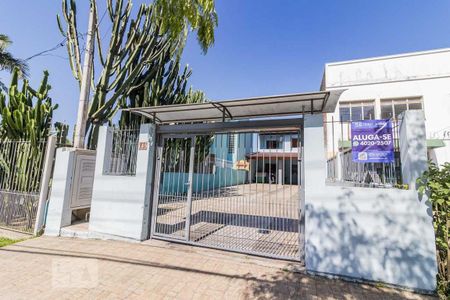 Casa à venda com 225m², 2 quartos e 2 vagasFachada