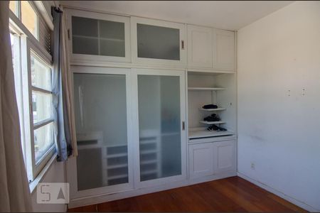 Quarto de apartamento à venda com 1 quarto, 40m² em Laranjeiras, Rio de Janeiro