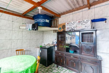 Casa à venda com 150m², 4 quartos e 2 vagas Casa à venda com 150m², 4 quartos e 2 vagasLavanderia