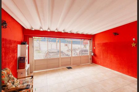 Casa à venda com 150m², 4 quartos e 2 vagas Casa à venda com 150m², 4 quartos e 2 vagasGaragem