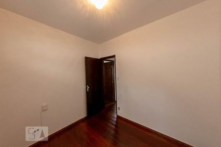 Quarto 1 de casa para alugar com 3 quartos, 130m² em Ouro Preto, Belo Horizonte