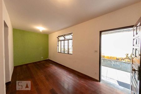 Sala de casa para alugar com 3 quartos, 130m² em Ouro Preto, Belo Horizonte