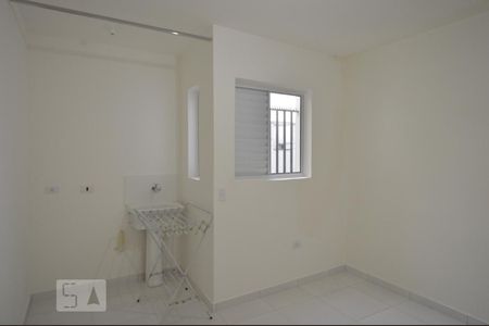 Quarto e área de serviço de apartamento para alugar com 1 quarto, 30m² em Alto da Mooca, São Paulo