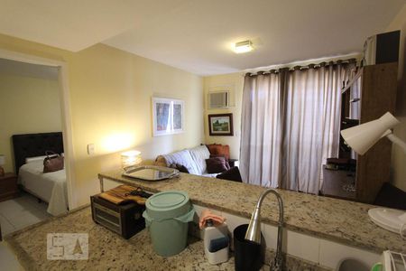Sala de apartamento à venda com 1 quarto, 60m² em Jacarepaguá, Rio de Janeiro