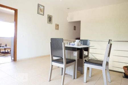 Casa para alugar com 630m², 5 quartos e 4 vagasHall entre Suites