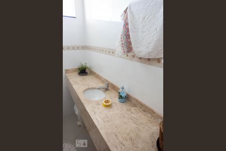 Casa para alugar com 630m², 5 quartos e 4 vagasLavabo