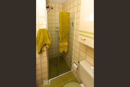 Apartamento à venda com 82m², 3 quartos e 1 vaga Apartamento à venda com 82m², 3 quartos e 1 vagaBanheiro da Suite