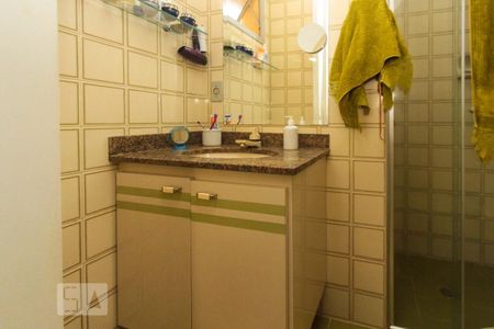 Apartamento à venda com 82m², 3 quartos e 1 vaga Apartamento à venda com 82m², 3 quartos e 1 vagaBanheiro da Suite