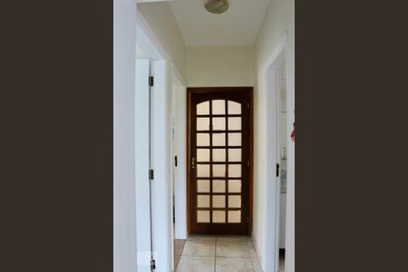 Apartamento para alugar com 96m², 3 quartos e 1 vaga Apartamento para alugar com 96m², 3 quartos e 1 vagaCorredor