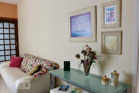 Detalhe Sala de apartamento para alugar com 3 quartos, 96m² em Parque Enseada, Guarujá