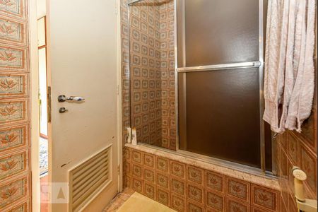 Apartamento à venda com 126m², 2 quartos e 1 vaga Apartamento à venda com 126m², 2 quartos e 1 vagaBanheiro da Suíte
