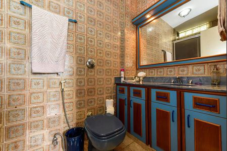 Apartamento à venda com 126m², 2 quartos e 1 vaga Apartamento à venda com 126m², 2 quartos e 1 vagaBanheiro da Suíte
