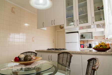 Casa à venda com 175m², 3 quartos e 2 vagas Casa à venda com 175m², 3 quartos e 2 vagasCozinha