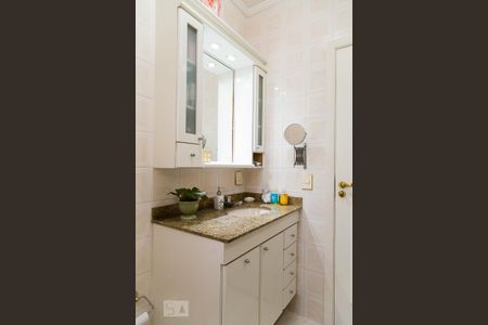Casa à venda com 175m², 3 quartos e 2 vagas Casa à venda com 175m², 3 quartos e 2 vagasBanheiro da suíte