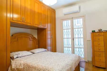 Casa à venda com 175m², 3 quartos e 2 vagas Casa à venda com 175m², 3 quartos e 2 vagasSuíte