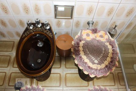 Casa à venda com 300m², 4 quartos e 5 vagasCasa 1 - Vaso do Banheiro