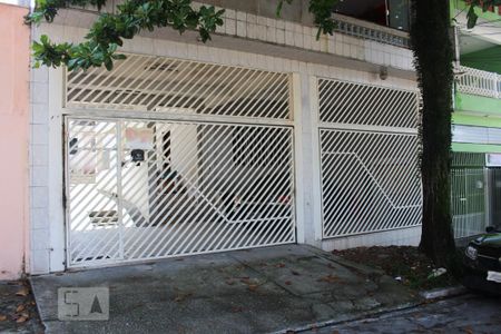 Casa à venda com 300m², 4 quartos e 5 vagasFachada