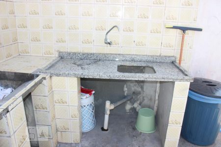 Casa à venda com 300m², 4 quartos e 5 vagasTanque da Área de Serviço