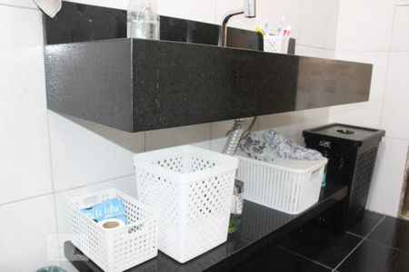 Casa à venda com 300m², 4 quartos e 5 vagasCasa 2 - Banheiro