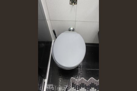 Casa à venda com 300m², 4 quartos e 5 vagasVaso da Casa 2 - Banheiro