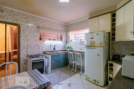 Casa à venda com 153m², 3 quartos e 3 vagasCozinha 