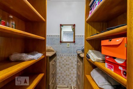 Casa à venda com 153m², 3 quartos e 3 vagasSuíte 