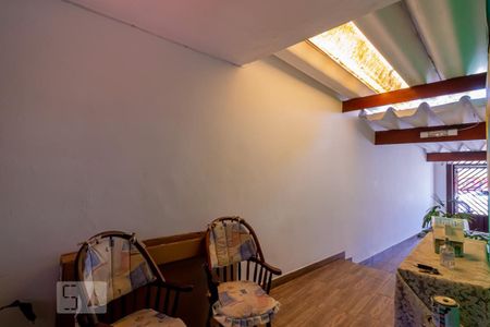 Casa à venda com 153m², 3 quartos e 3 vagasEntrada 