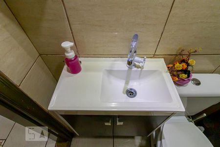 Casa à venda com 153m², 3 quartos e 3 vagasBanheiro 1 