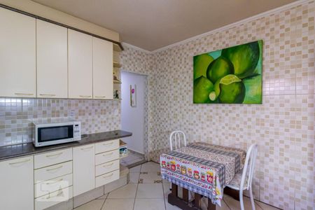 Casa à venda com 153m², 3 quartos e 3 vagasCozinha 