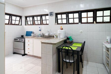 Casa à venda com 120m², 3 quartos e 3 vagas Casa à venda com 120m², 3 quartos e 3 vagasCozinha