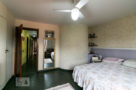 Casa à venda com 350m², 3 quartos e 4 vagasSuíte 1