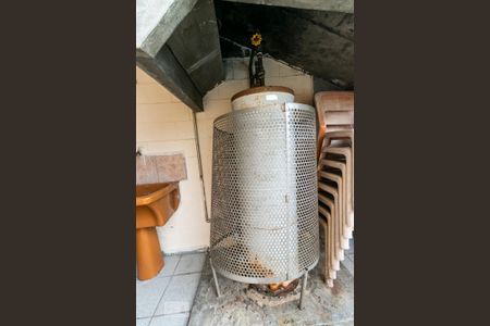 Casa à venda com 350m², 3 quartos e 4 vagasQuintal Fundos - Aquecedor