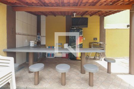 Casa à venda com 350m², 3 quartos e 4 vagas Casa à venda com 350m², 3 quartos e 4 vagasQuintal - Piscina