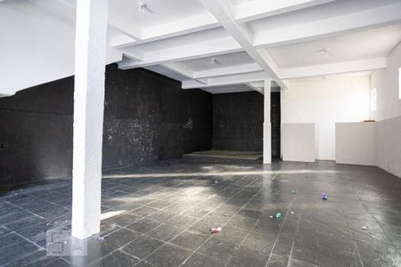 Casa à venda com 256m², 4 quartos e sem vaga Casa à venda com 256m², 4 quartos e sem vagaSalão