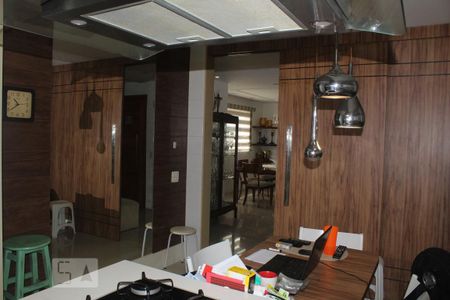 Apartamento à venda com 380m², 4 quartos e 3 vagasCozinha