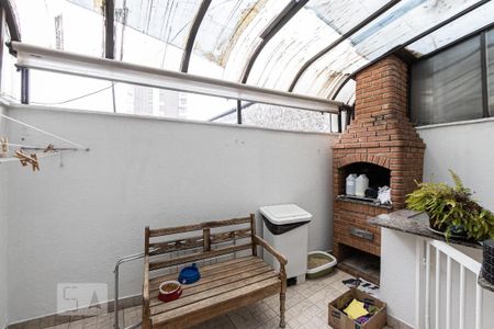 Casa de condomínio à venda com 220m², 3 quartos e 6 vagas Casa de condomínio à venda com 220m², 3 quartos e 6 vagasÁrea de Serviço