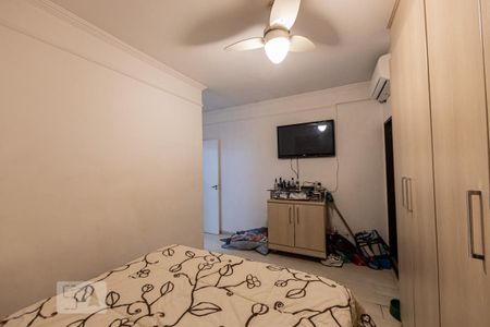 Casa de condomínio à venda com 220m², 3 quartos e 6 vagas Casa de condomínio à venda com 220m², 3 quartos e 6 vagasSuite