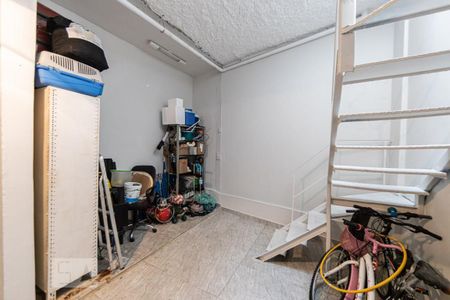 Casa de condomínio à venda com 220m², 3 quartos e 6 vagas Casa de condomínio à venda com 220m², 3 quartos e 6 vagasGaragem