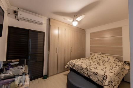 Casa de condomínio à venda com 220m², 3 quartos e 6 vagas Casa de condomínio à venda com 220m², 3 quartos e 6 vagasSuite