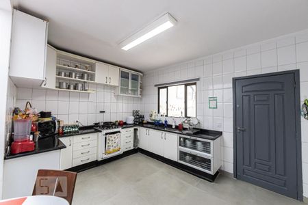 Casa de condomínio à venda com 220m², 3 quartos e 6 vagas Casa de condomínio à venda com 220m², 3 quartos e 6 vagasCozinha