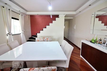 Casa à venda com 214m², 3 quartos e 2 vagasSala de Jantar